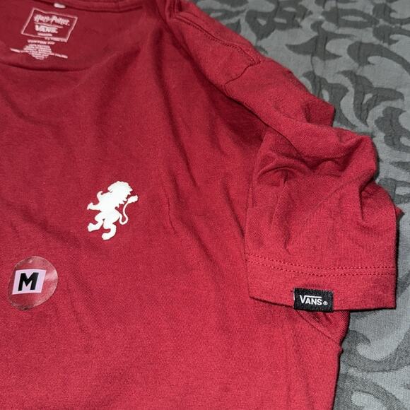 Harry Potter Vans Gryffindor women’s medium custom fit casual short sleeve NWOT - Picture 6 of 11